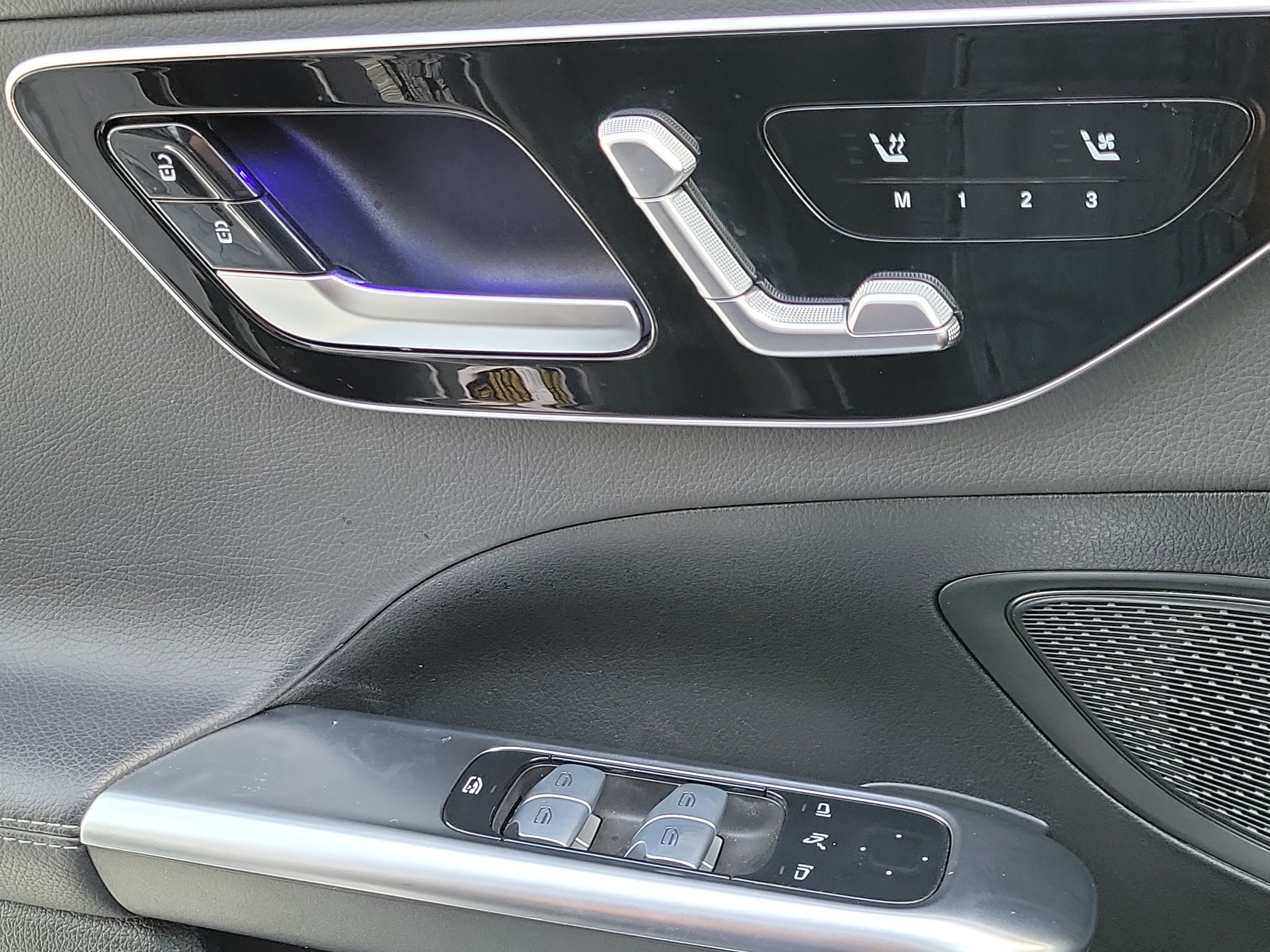 Used 2024 Mercedes-Benz C 300 Sedan image 26