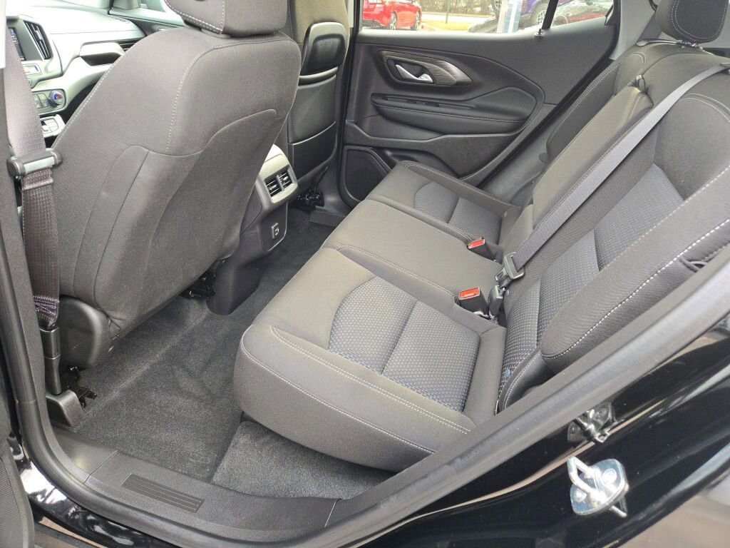 Used 2024 GMC Terrain SLE w/ Driver Convenience Package image 19