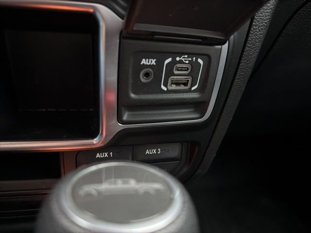 Used 2021 Jeep Gladiator Sport AWD/4WD image 25