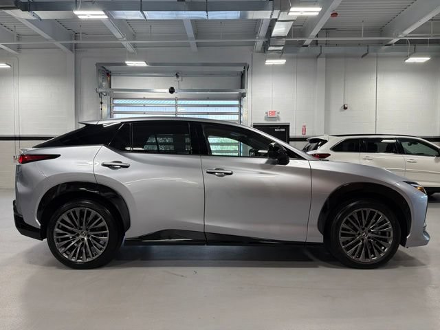 Used 2023 Lexus RZ 450e Premium w/ Accessory Package (2T) AWD/4WD image 8