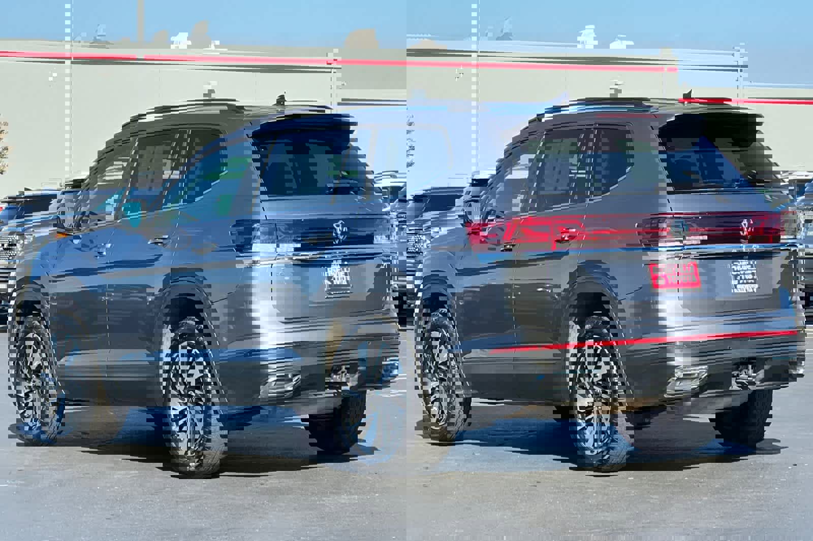 Used 2024 Volkswagen Atlas SE image 7