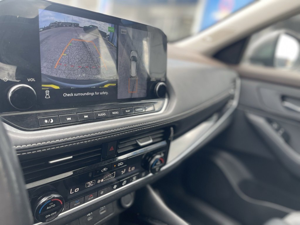 Used 2023 Nissan Rogue SL w/ SL Premium Package image 29