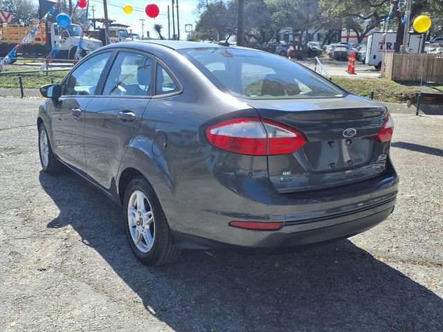 Used 2017 Ford Fiesta SE image 5