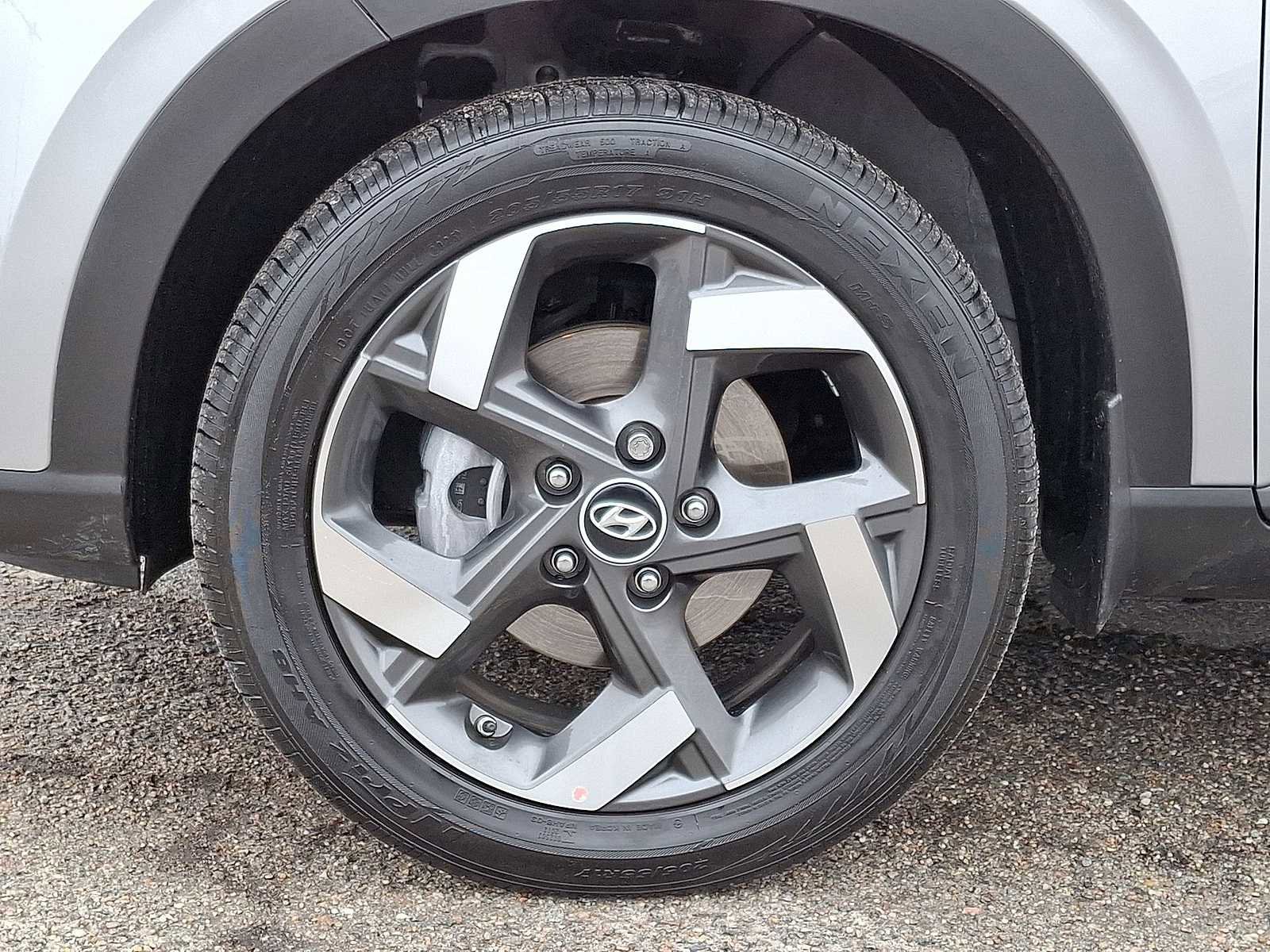 Used 2025 Hyundai Venue SEL image 36