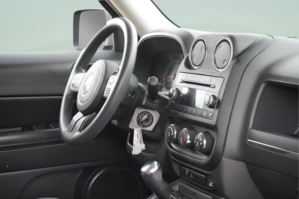 Used 2015 Jeep Patriot Sport w/ Power Value Group image 13