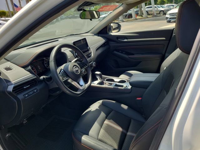 Used 2023 Nissan Altima 2.5 SR FWD image 14