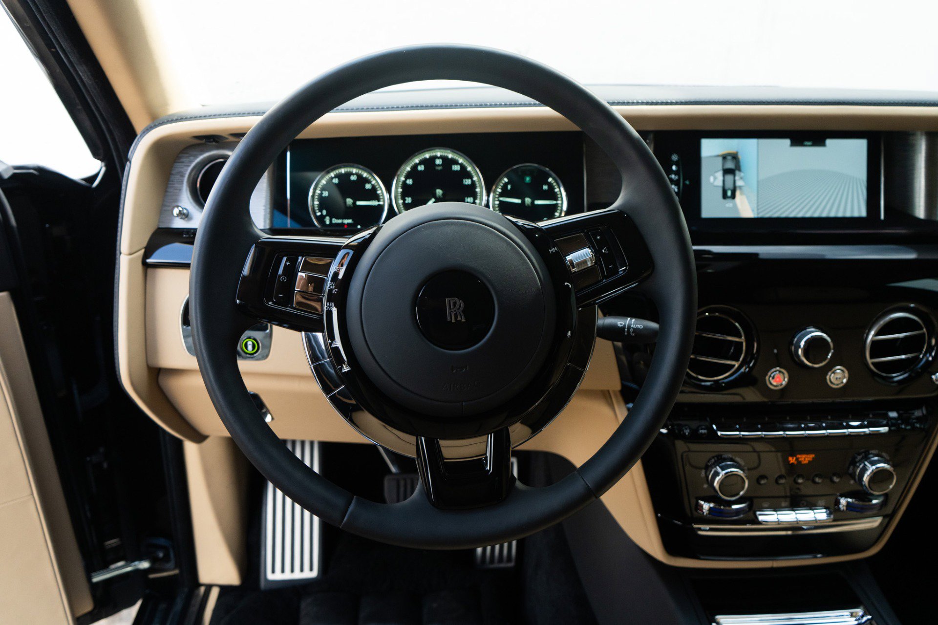 Used 2022 Rolls-Royce Phantom Extended Wheelbase image 10