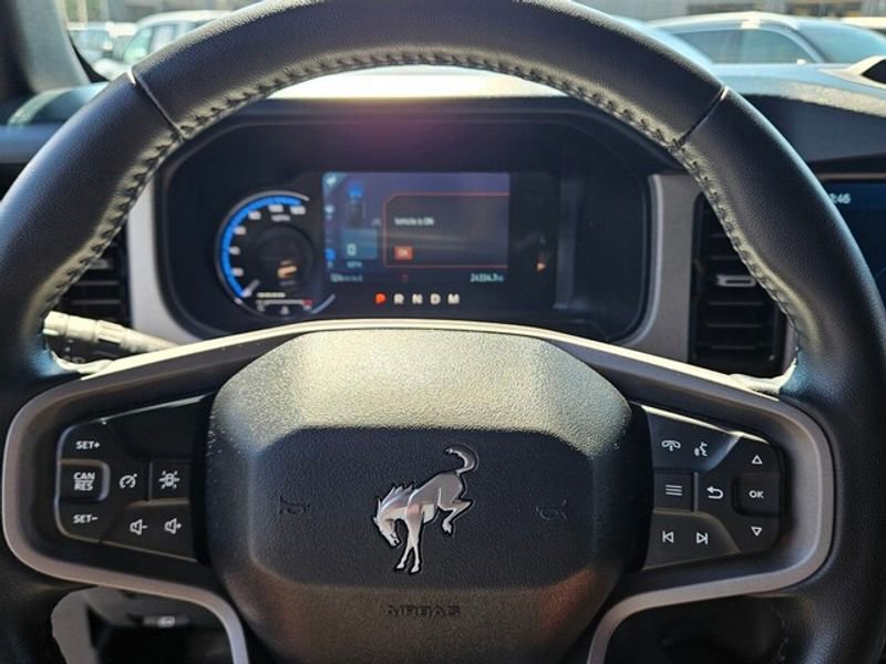 Used 2024 Ford Bronco Outer Banks image 27