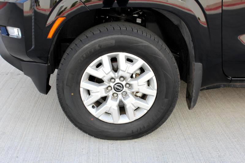 Used 2024 Nissan Frontier SV w/ SV Convenience Package image 40