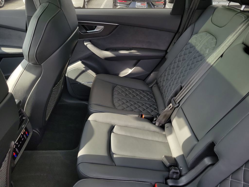Certified 2023 Audi SQ7 Premium Plus AWD/4WD image 25