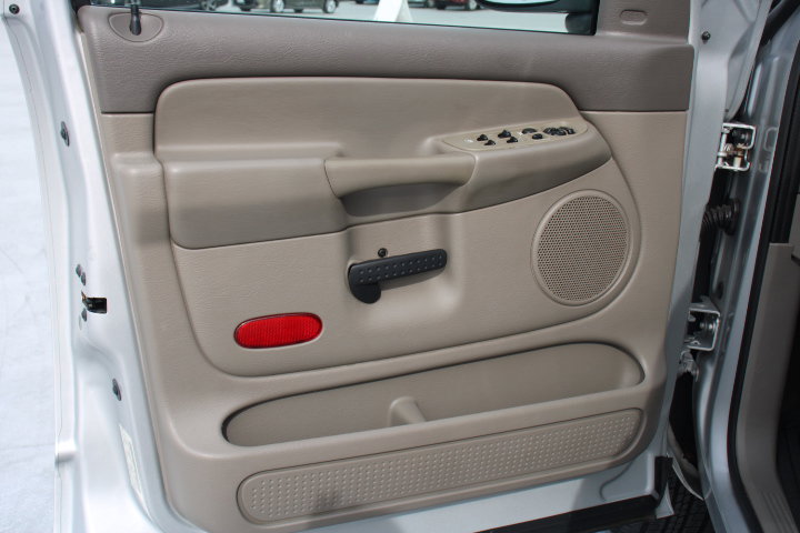 Used 2005 Dodge Ram 1500 Truck SLT image 12