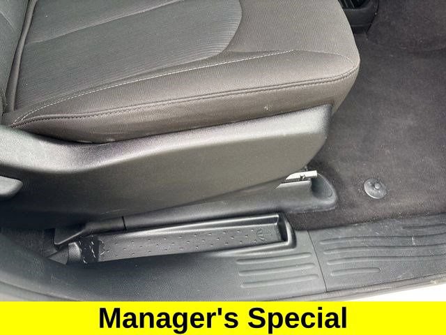 Used 2023 Chrysler Pacifica Touring FWD image 36