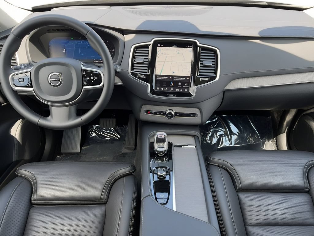 Used 2023 Volvo XC90 T8 Ultimate AWD/4WD image 3