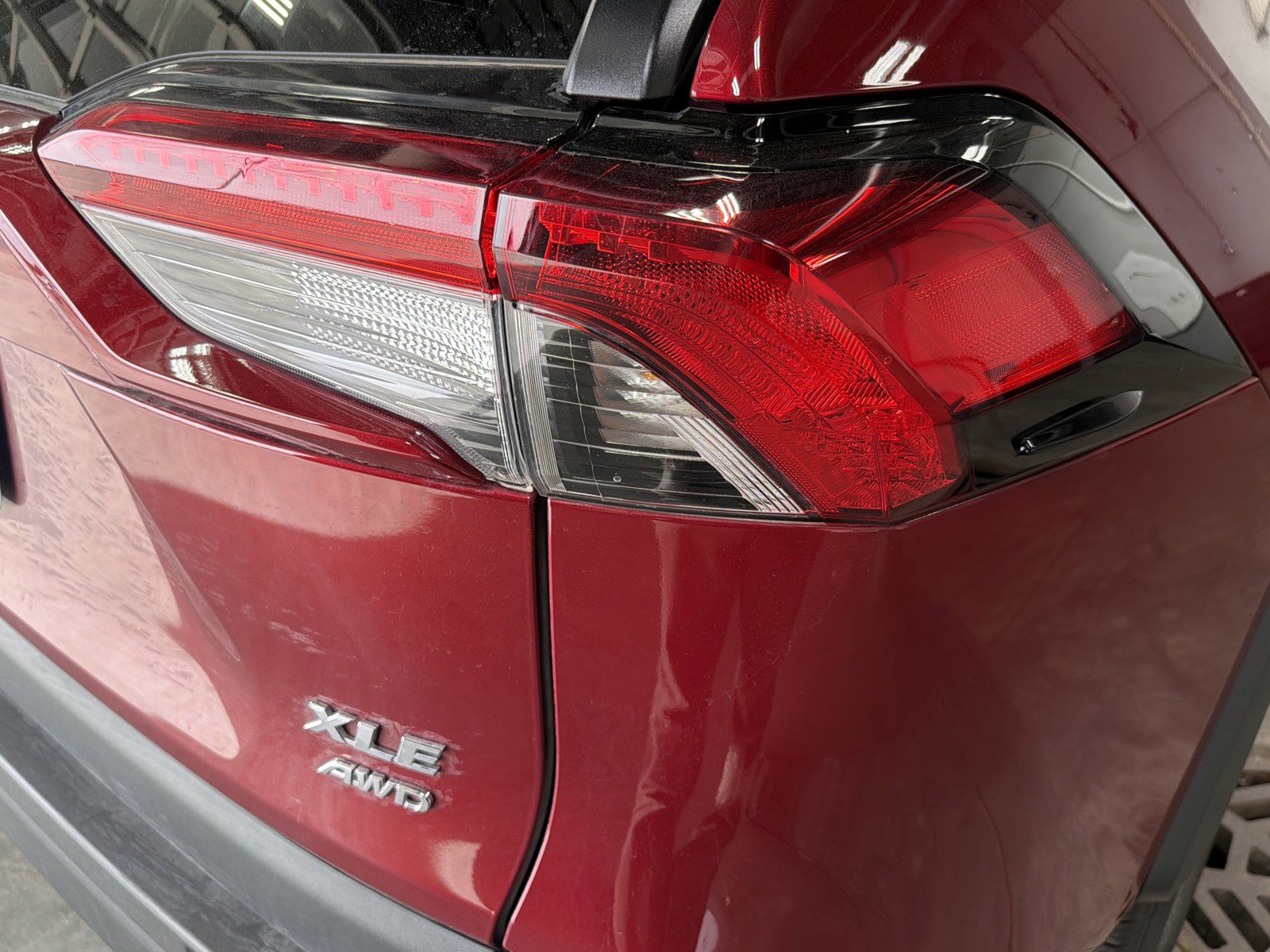 Used 2022 Toyota RAV4 XLE w/ Convenience Package AWD/4WD image 17