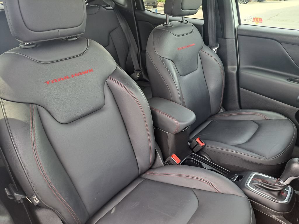 Used 2023 Jeep Renegade Trailhawk w/ Trailhawk Elite Group AWD/4WD image 26