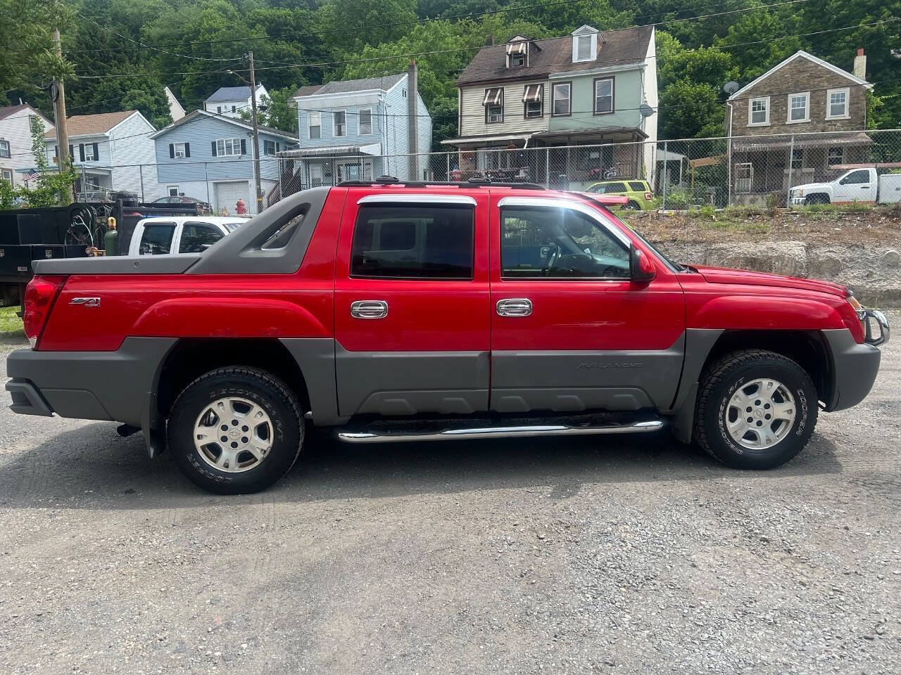 Used 2002 Chevrolet Avalanche 4x4 w/ Off-Road Suspension Pkg image 5