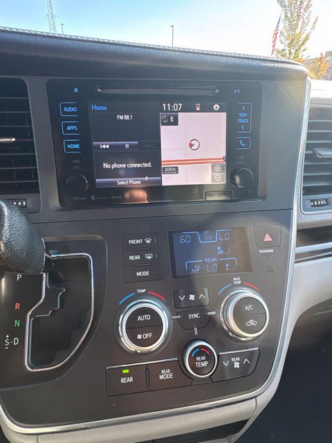 Used 2017 Toyota Sienna XLE w/ XLE Navigation Package AWD/4WD image 11