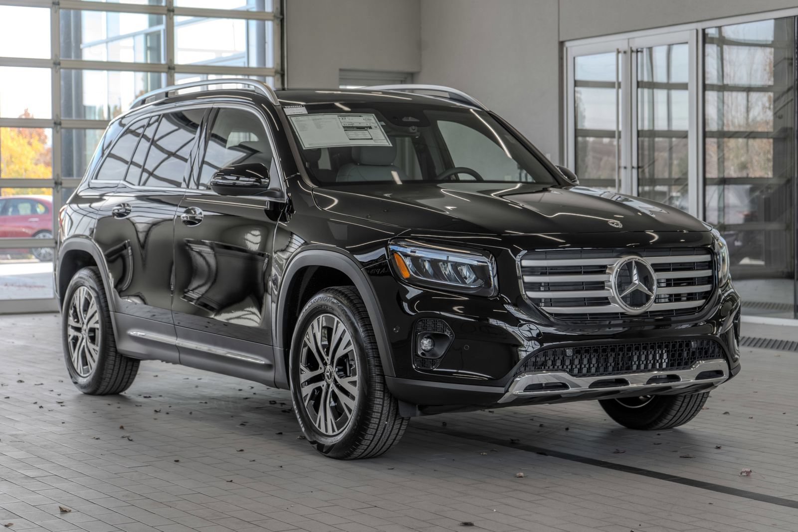 Used 2026 Mercedes-Benz GLB 250 4MATIC image 21