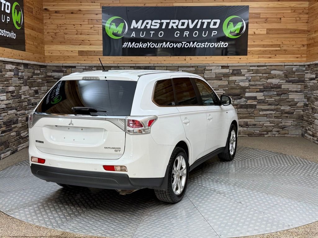 Used 2014 Mitsubishi Outlander GT AWD/4WD image 9