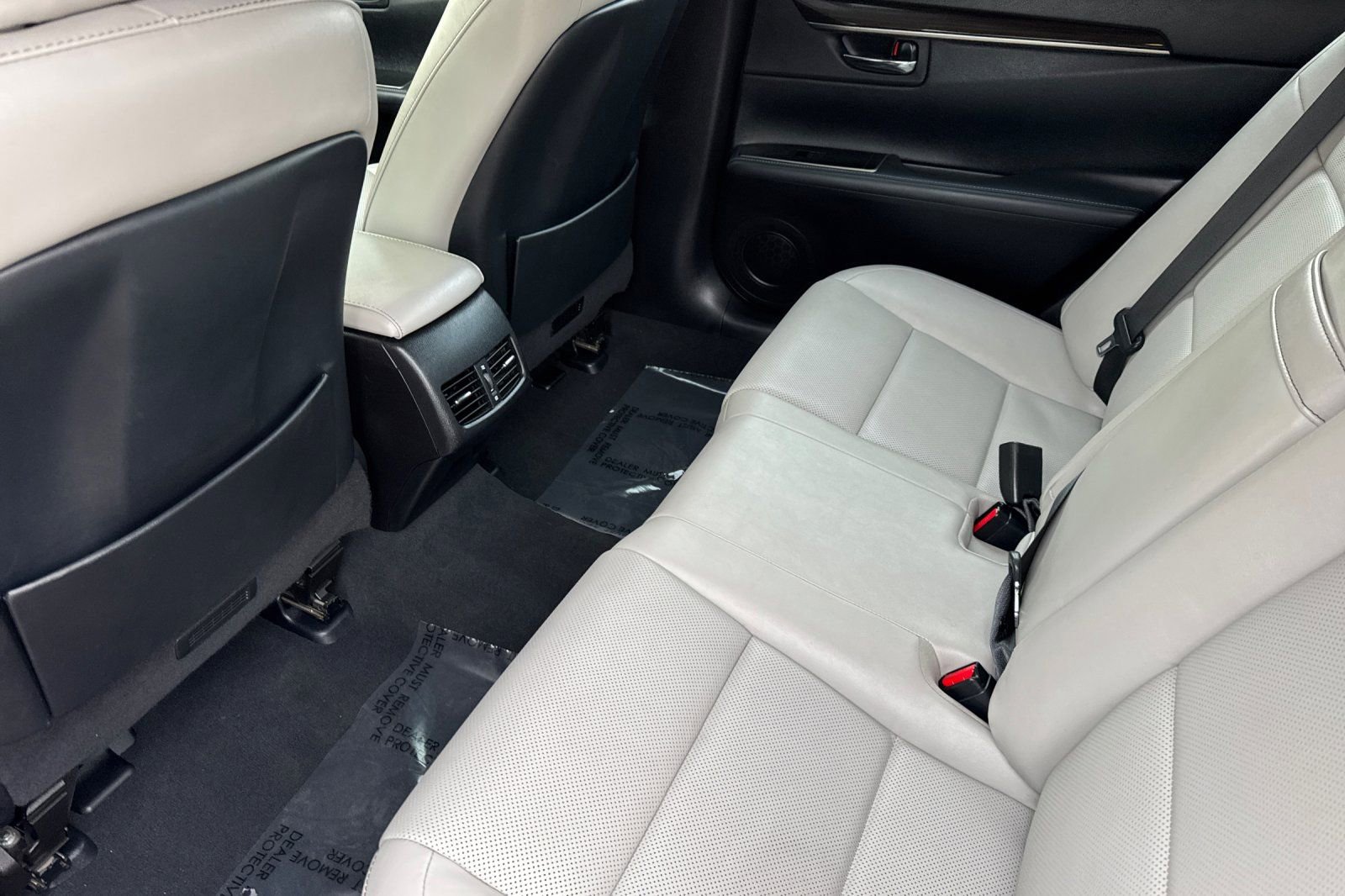 Used 2018 Lexus ES 350 w/ Navigation System Package image 11