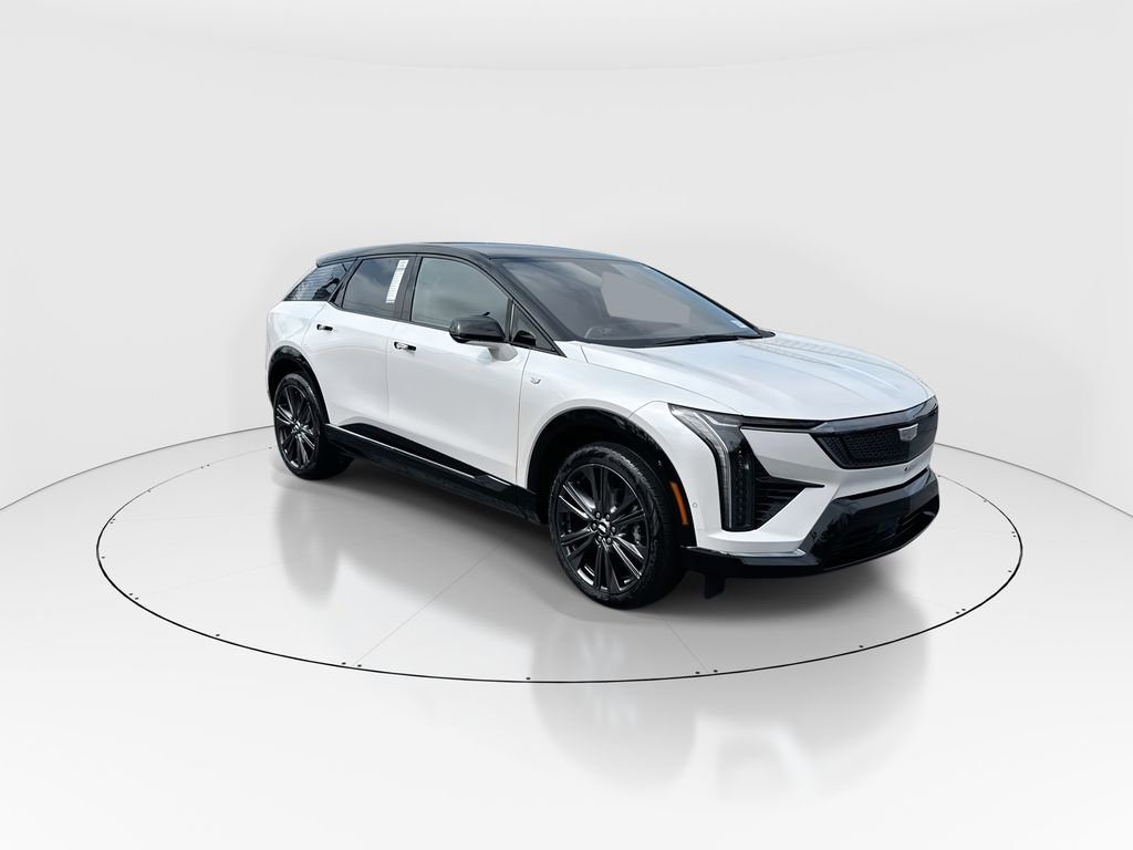 Used 2025 Cadillac Optiq Sport 2 image 2