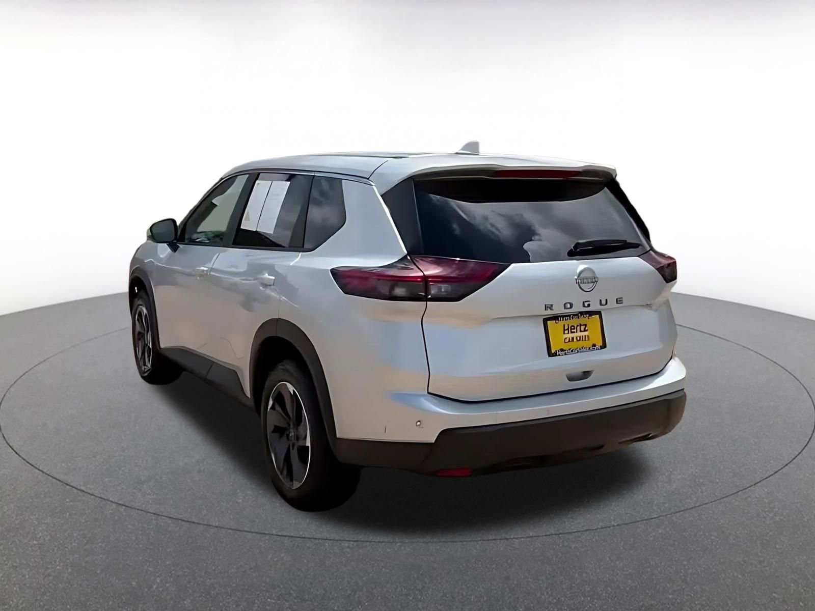 Used 2025 Nissan Rogue SV FWD image 11