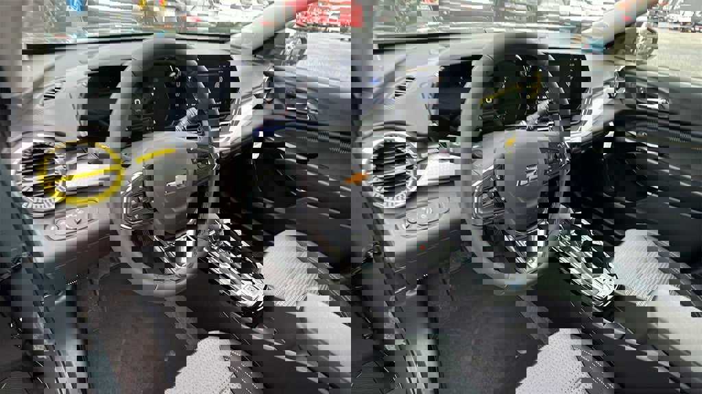 New 2026 Chevrolet Trax LT w/ LT Convenience Package image 21