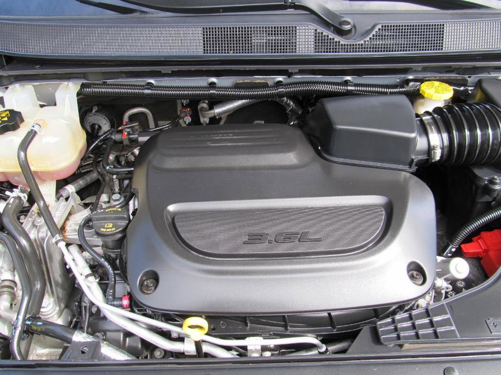 Used 2023 Chrysler Voyager LX image 47