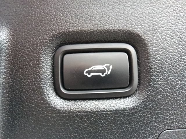 Used 2023 Hyundai Santa Fe SEL FWD image 30