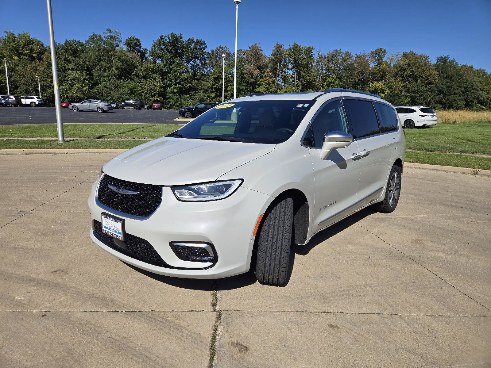 Used 2021 Chrysler Pacifica Pinnacle AWD/4WD image 4