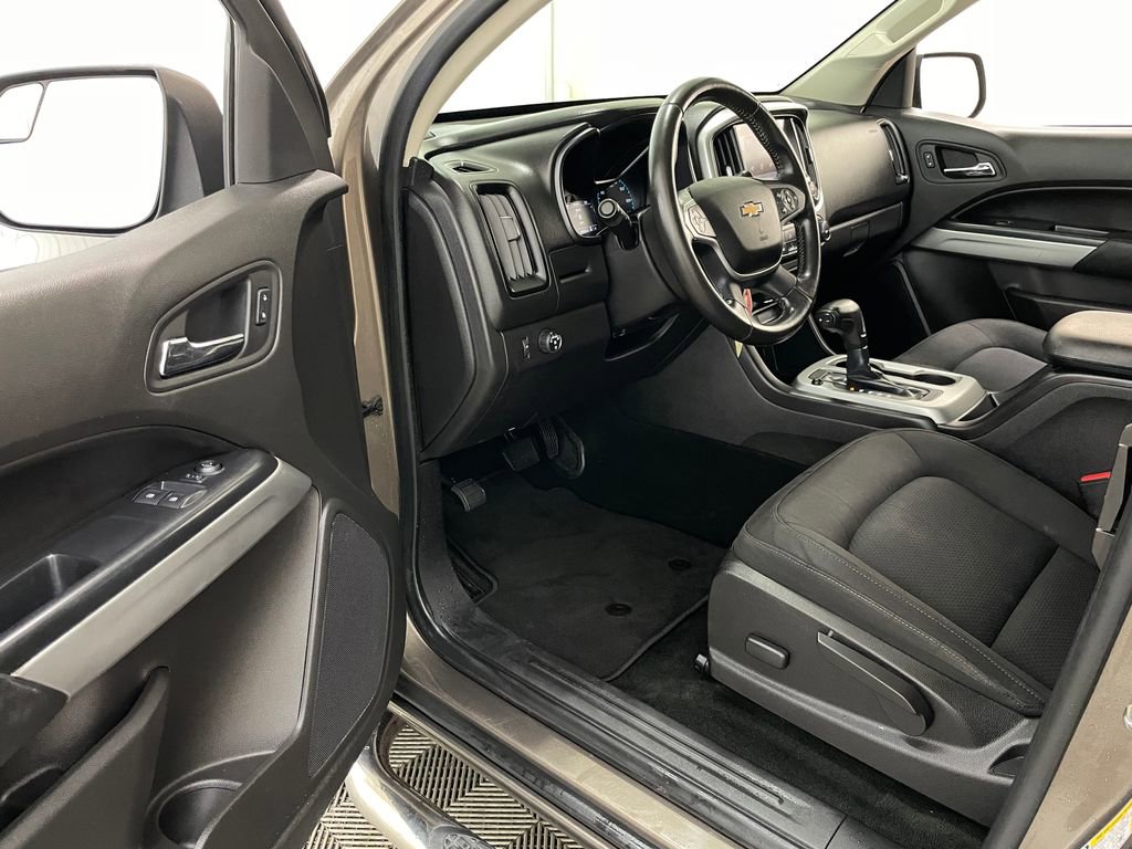 Used 2015 Chevrolet Colorado LT w/ LT Convenience Package RWD image 18