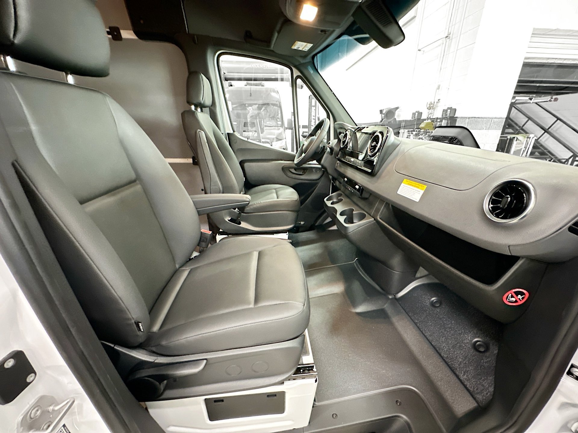 Used 2026 Mercedes-Benz Sprinter 2500 image 22