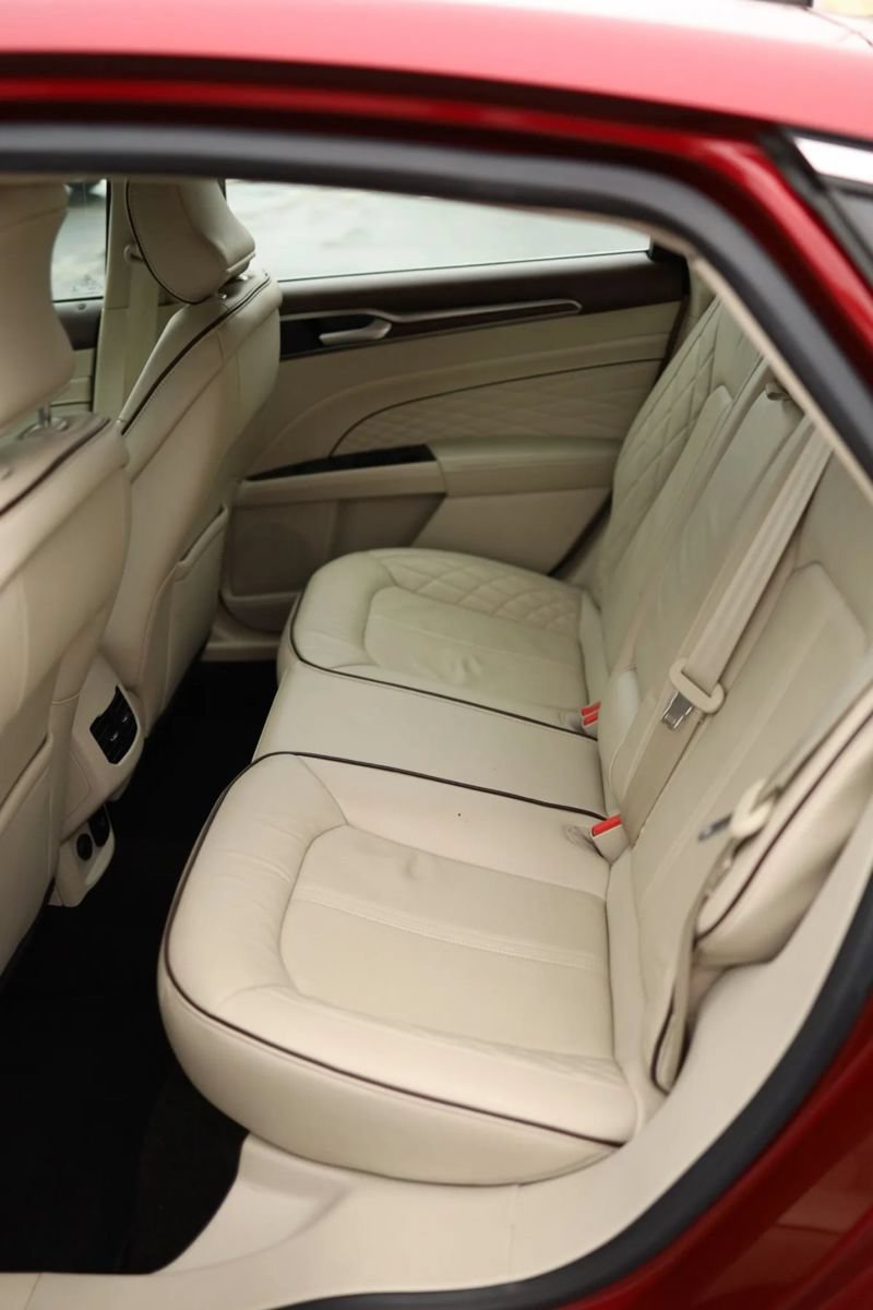 Used 2017 Ford Fusion Platinum AWD/4WD image 33