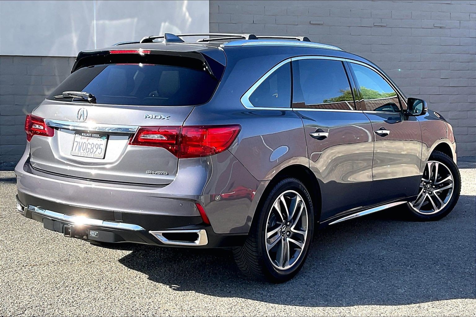 Used 2017 Acura MDX SH-AWD w/ Advance Package image 13