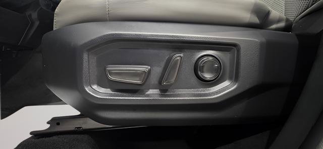Used 2023 Toyota Sequoia Limited AWD/4WD image 12