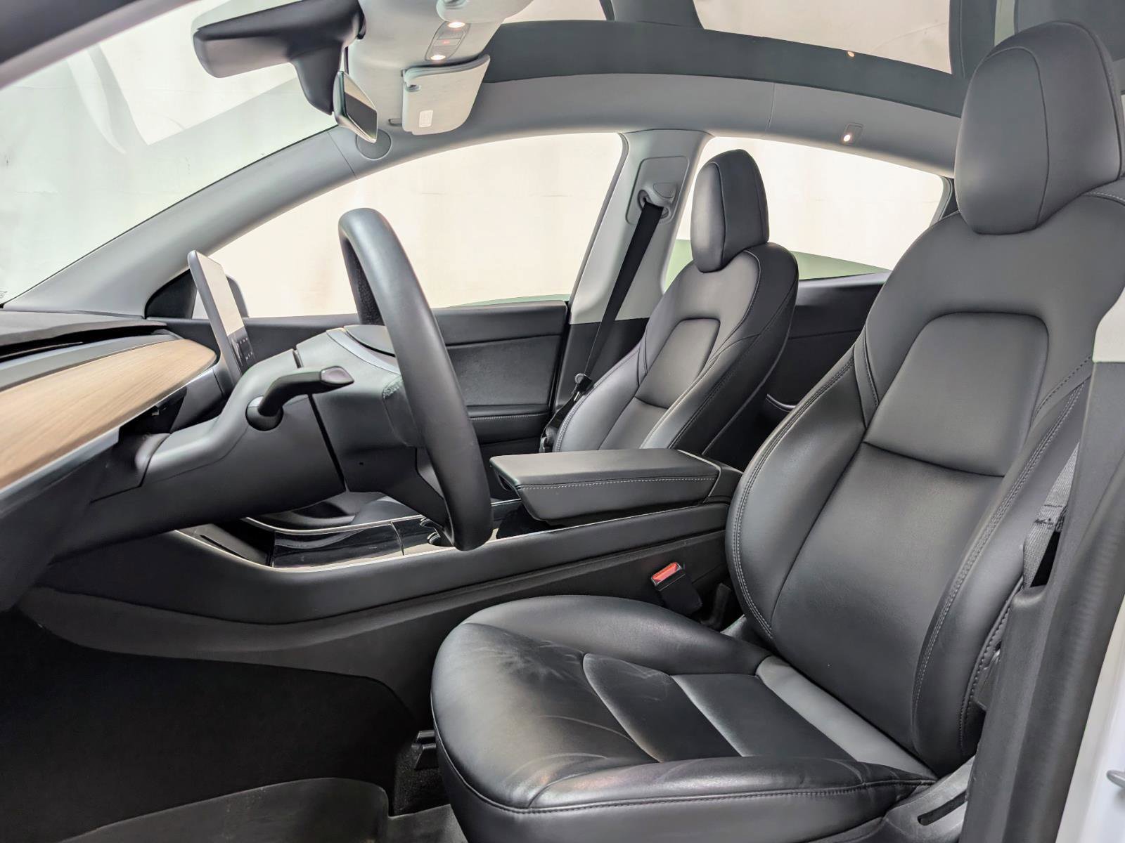 Used 2020 Tesla Model Y Long Range image 15