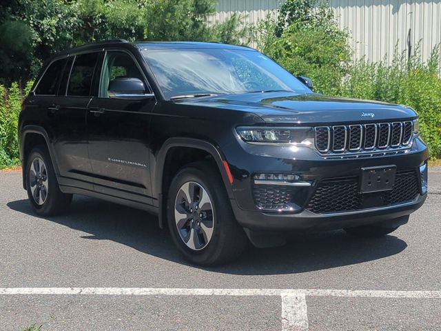 Certified 2022 Jeep Grand Cherokee Limited 4xe w/ MOPAR Finishing Package AWD/4WD image 3