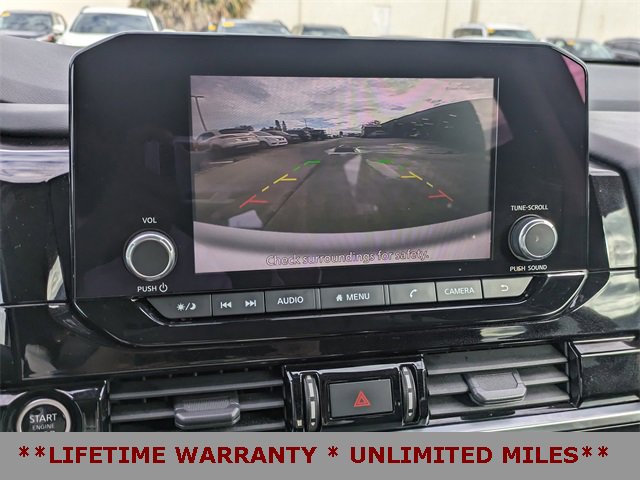 Used 2022 Nissan Pathfinder SV image 23