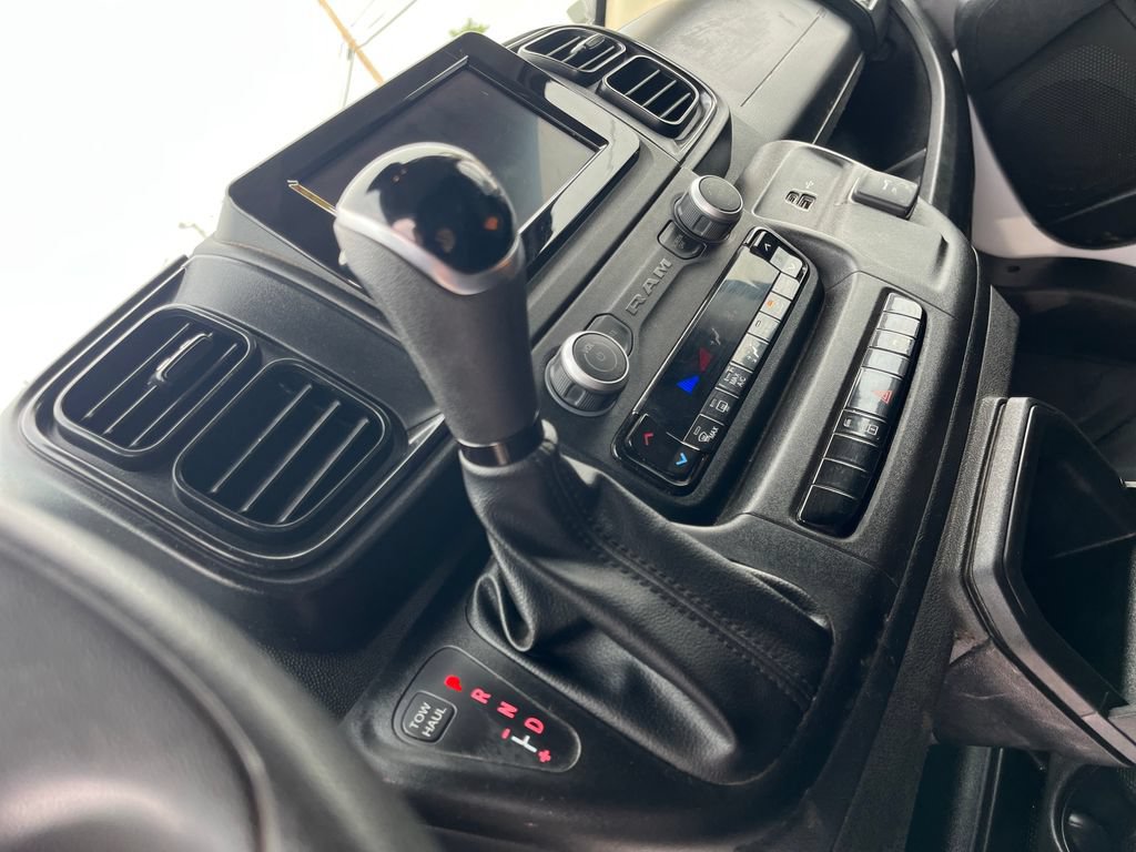 Used 2025 RAM ProMaster 2500 w/ U-Haul Equipment Group FWD image 24