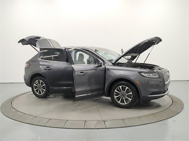 Used 2021 Lincoln Nautilus Reserve image 17