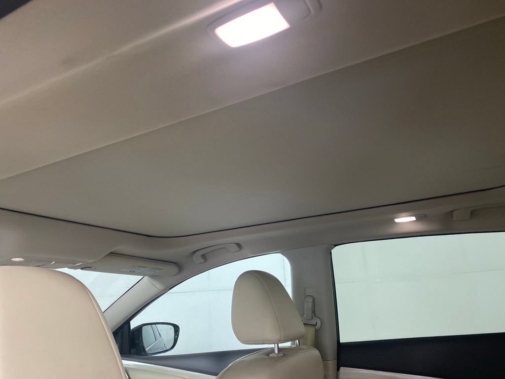 Used 2015 Nissan Murano Platinum w/ Platinum Technology Package AWD/4WD image 14