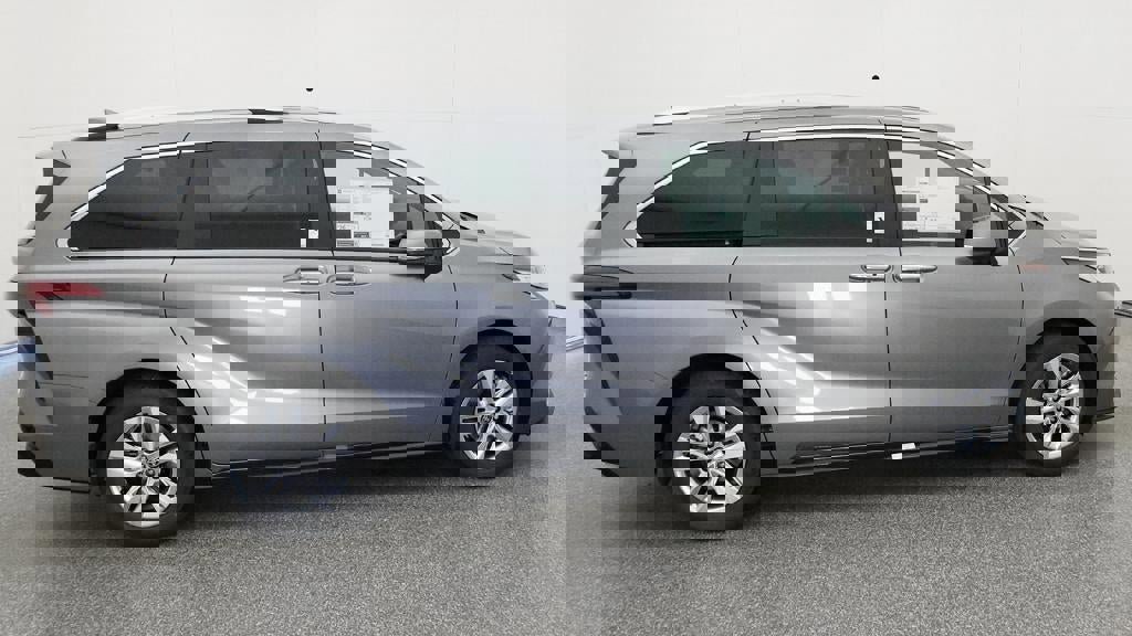 New 2026 Toyota Sienna Limited image 10