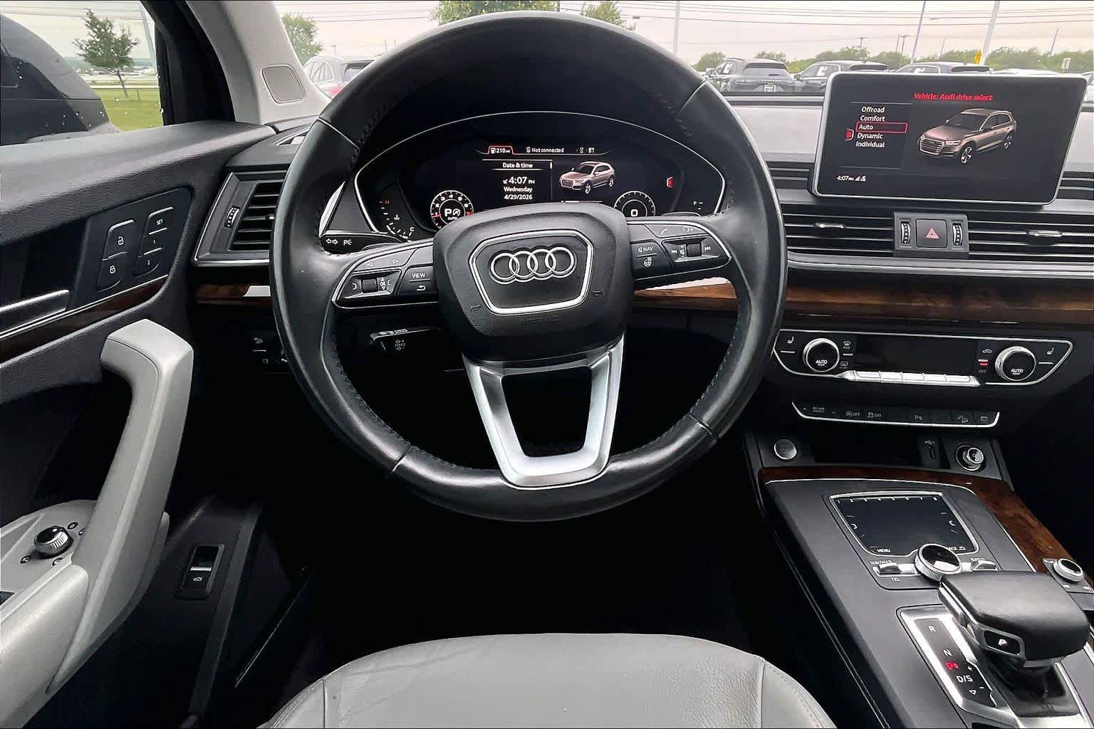 Used 2018 Audi Q5 2.0T Premium Plus w/ Premium Plus Package AWD/4WD image 6