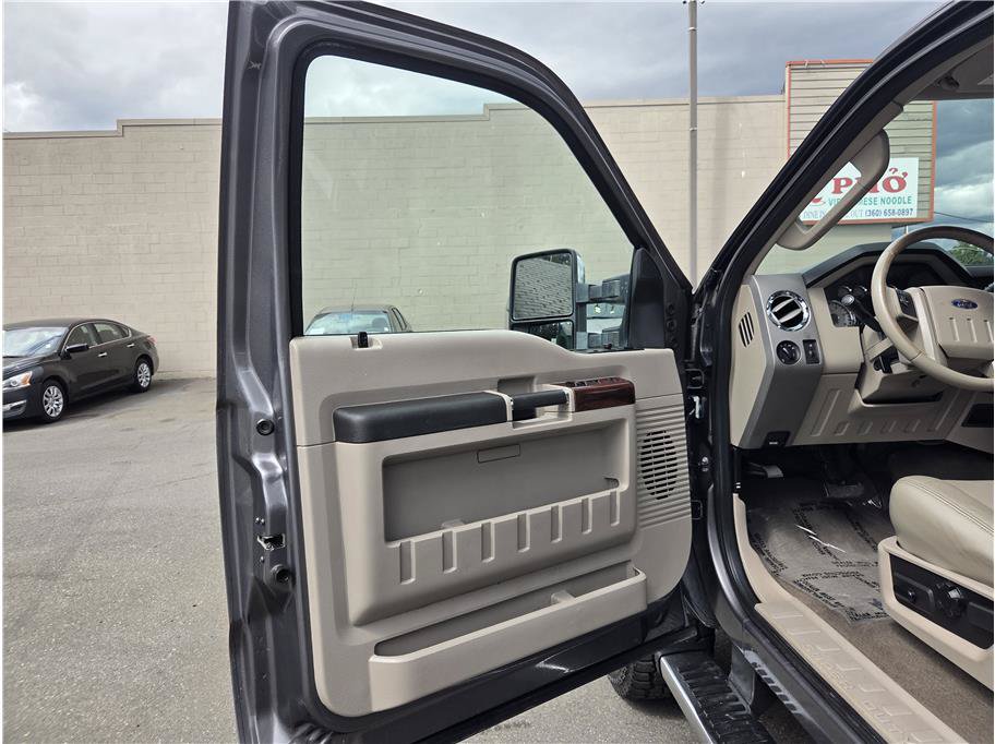 Used 2009 Ford F350 Lariat AWD/4WD image 14