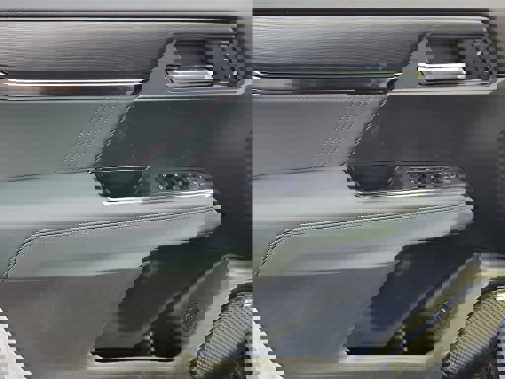 New 2026 GMC Acadia AT4 w/ Super Cruise Package image 7