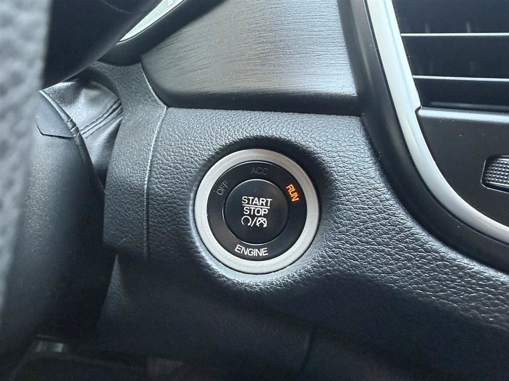 Used 2016 Chrysler 200 Limited FWD image 24