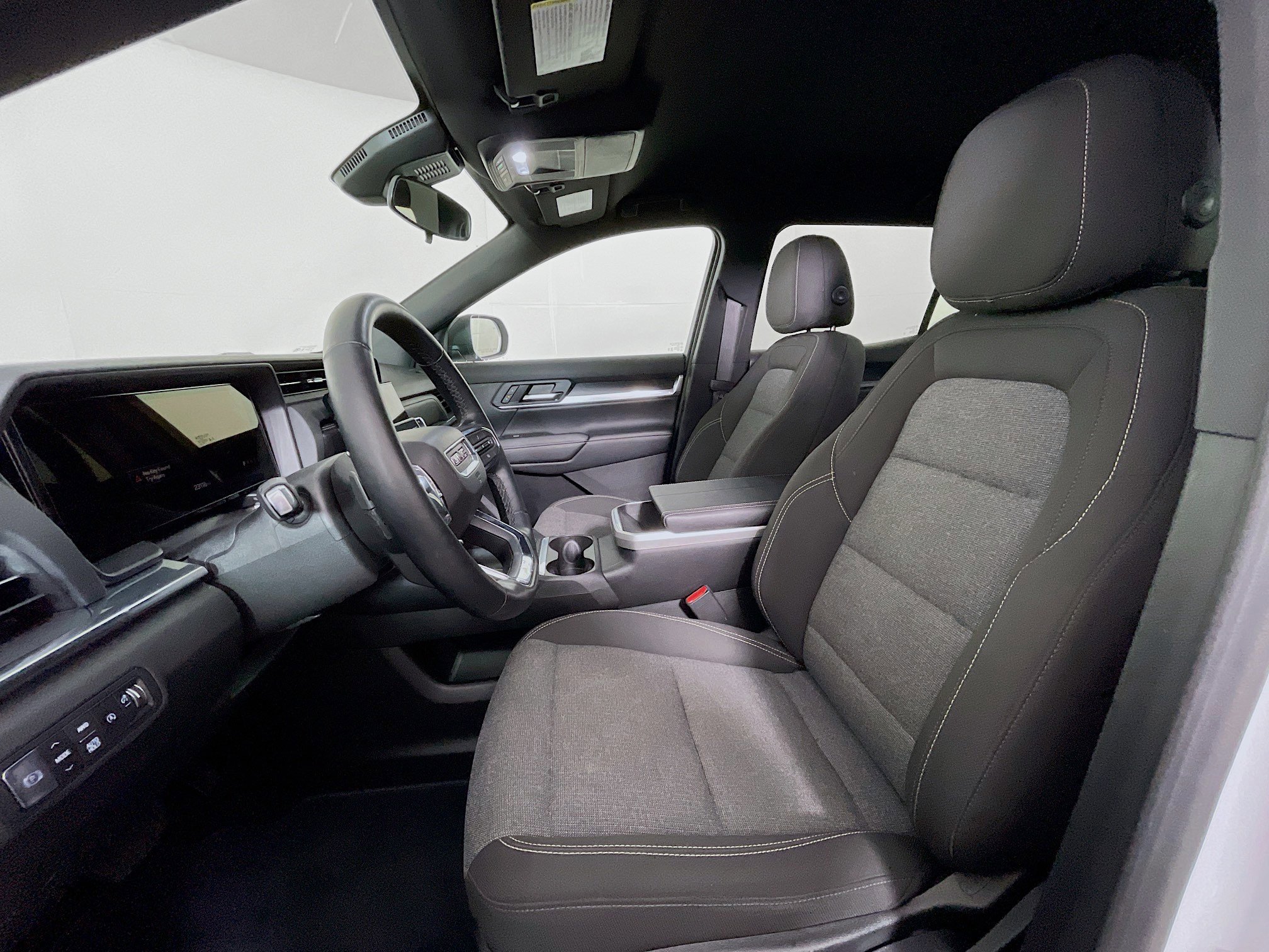 Used 2025 GMC Terrain Elevation image 13