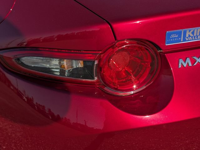 Used 2023 MAZDA MX-5 Miata Grand Touring RWD image 17