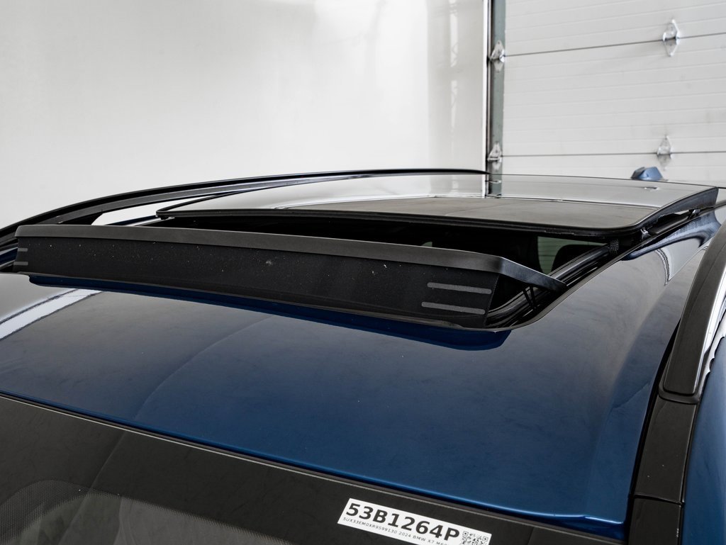 Used 2024 BMW X7 M60i w/ Executive Package image 14