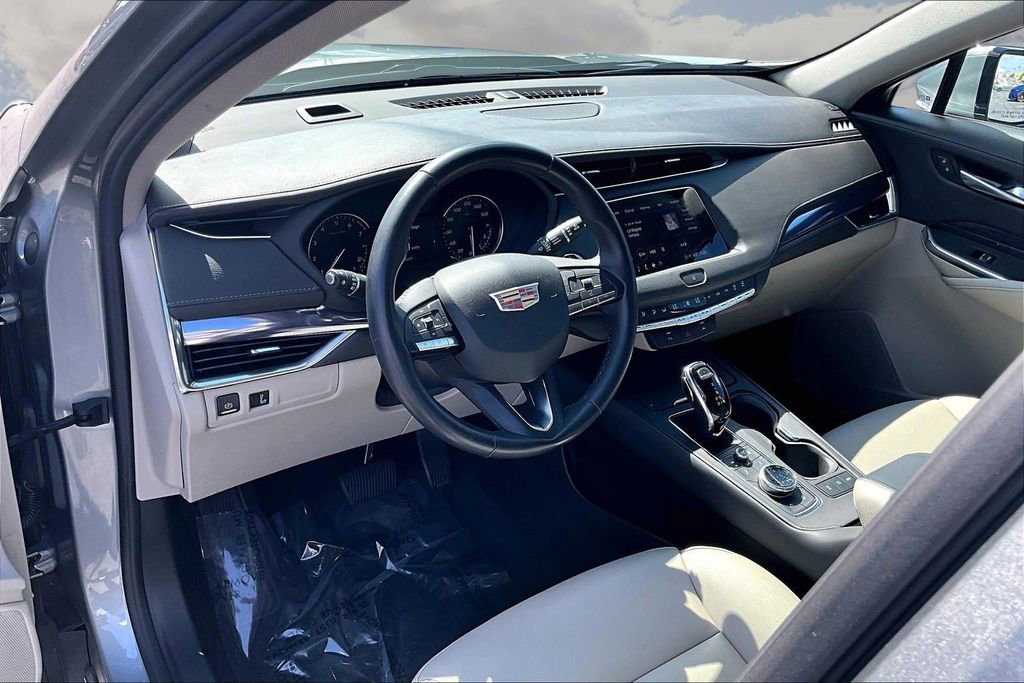 Certified 2023 Cadillac XT4 Luxury w/ Driver Awareness Package image 17